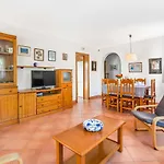 Βίλα Flores Blanes